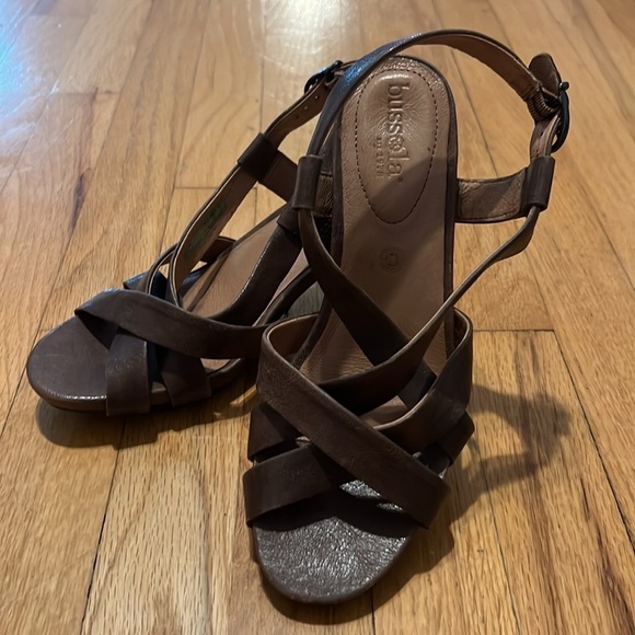 Bussola NWOT Women 3” Heel Brown Open Tow Sandals - Size 38 - Picture 3 of 15